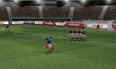 Gameplay of the PES 2011 Pro Evolution Soccer for Android phone or tablet.