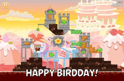 Gameplay screenshots of the Angry Birds HD: Birdday Party for iPad, iPhone or iPod.