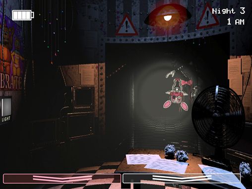 Gameplay screenshots of the Five nights at Freddy's 2 for iPad, iPhone or iPod.