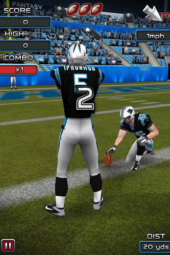 Gameplay screenshots of the NFL Kicker 15 for iPad, iPhone or iPod.