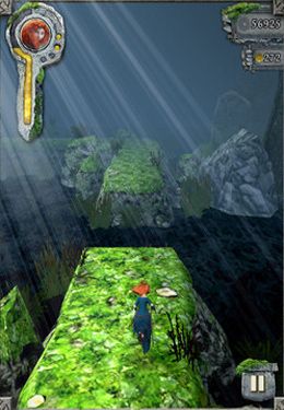 Gameplay screenshots of the Temple Run: Brave for iPad, iPhone or iPod.