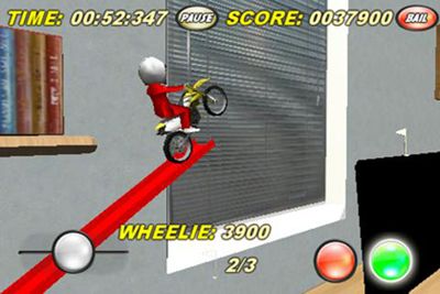 Gameplay screenshots of the Toy Stunt Bike 2 for iPad, iPhone or iPod.
