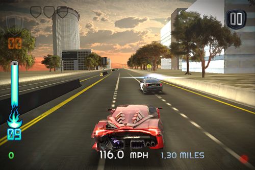Gameplay screenshots of the Yolo chase for iPad, iPhone or iPod.
