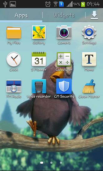 Screenshots of the live wallpaper Funny bird for Android phone or tablet.