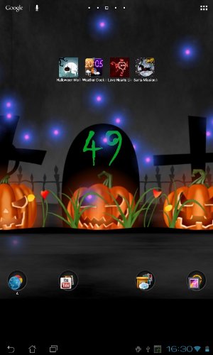 Screenshots of the live wallpaper Halloween for Android phone or tablet.