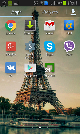 Screenshots of the live wallpaper Pairs: Eiffel tower for Android phone or tablet.