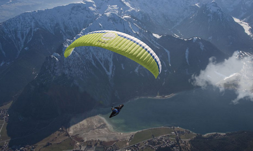 Full version of Android apk livewallpaper Paragliding for tablet and phone.